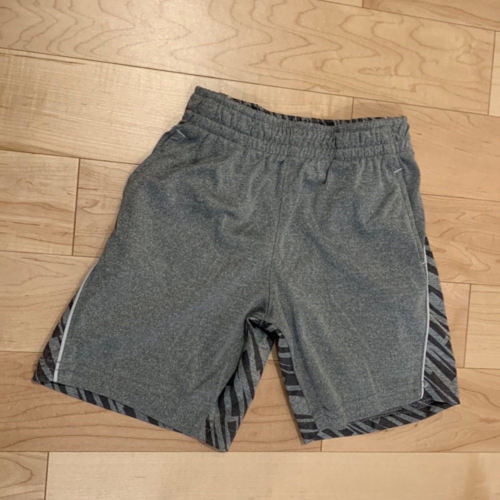 Puma shorts -size 4